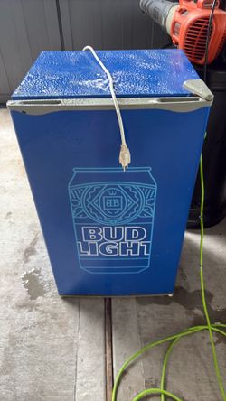 Mini refrigerator