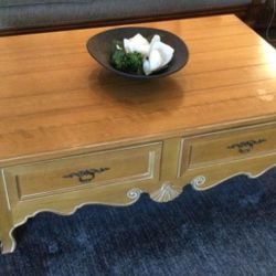 Cocktail Table & Side Table