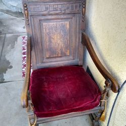 Vintage Kings Chair