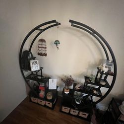 Full Circle Storage Shelf 