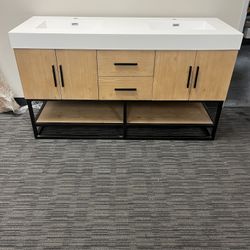 60” Bathroom Vanity In Wood Color 