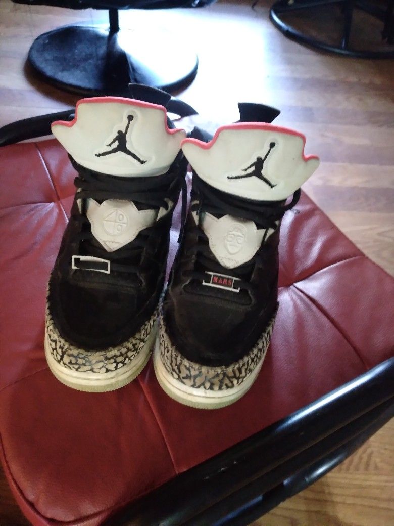 Jordan's N Nike's