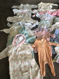 A Baby Girl Clothes from 0 to 9 months