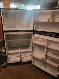 Top and bottom fridge and freezer