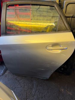 10-15 Toyota Prius Rear door