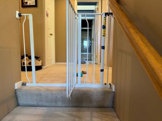 Dog or toddler gates