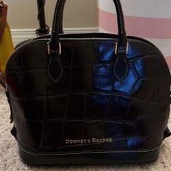 Dooney & Bourke Bag