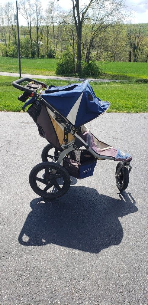 BOB Revolution Single Jogging Stroller