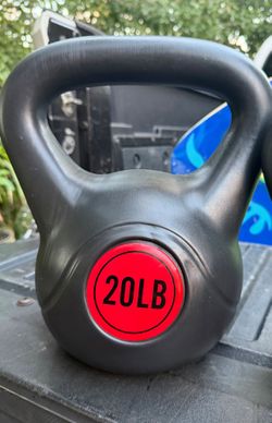 20 LB.  SAND  NEW  KETTLEBELL