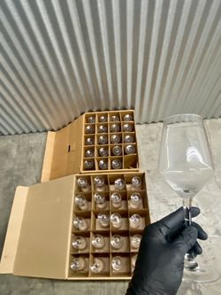 FOR SALE: New Wine Glass Set  2x (20 Piece Set)