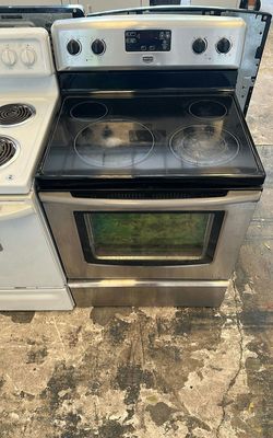Maytag Stainless Steel Electric Range Glass Top