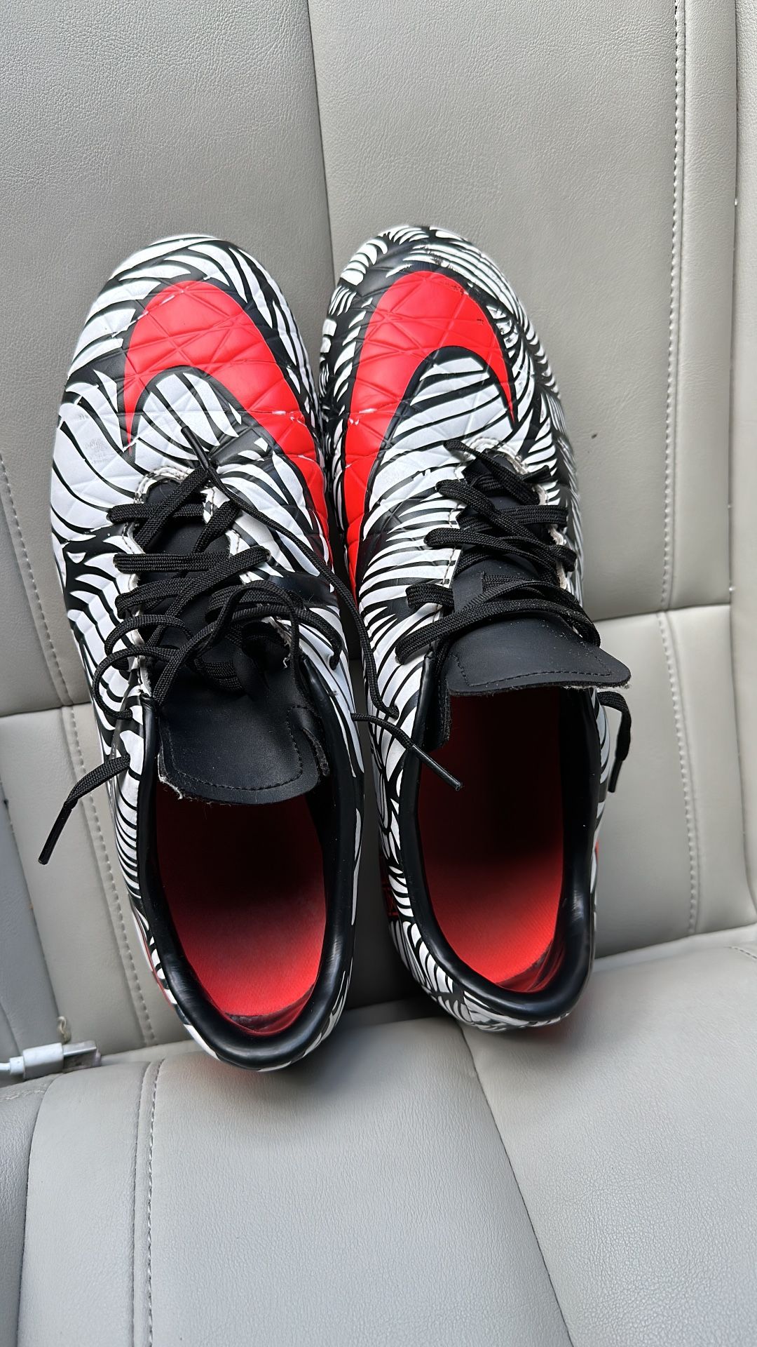HyperVenom Zebra Cleats (Neymar2015)