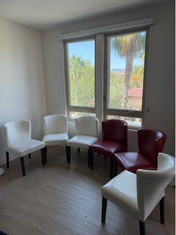 Set of 6 leather dining room chairs