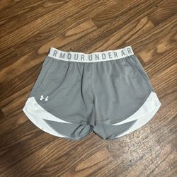 Under Armour Woman’s PlayUp 3.0 Grey & Whites * Small 