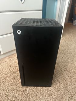 Xbox Series X Mini Fridge