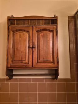 Wall cabinet