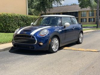 2014 MINI COOPER