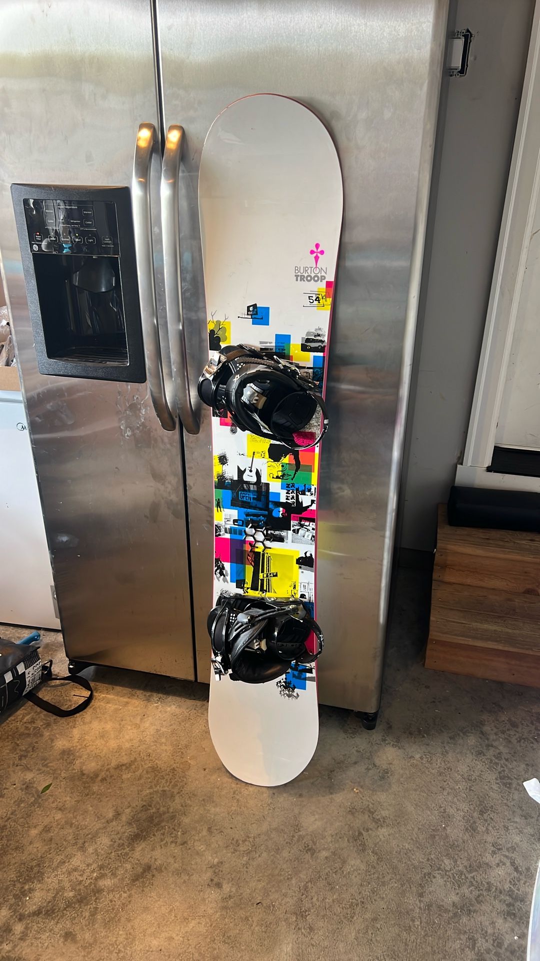 Snowboard With Bindings And Bag