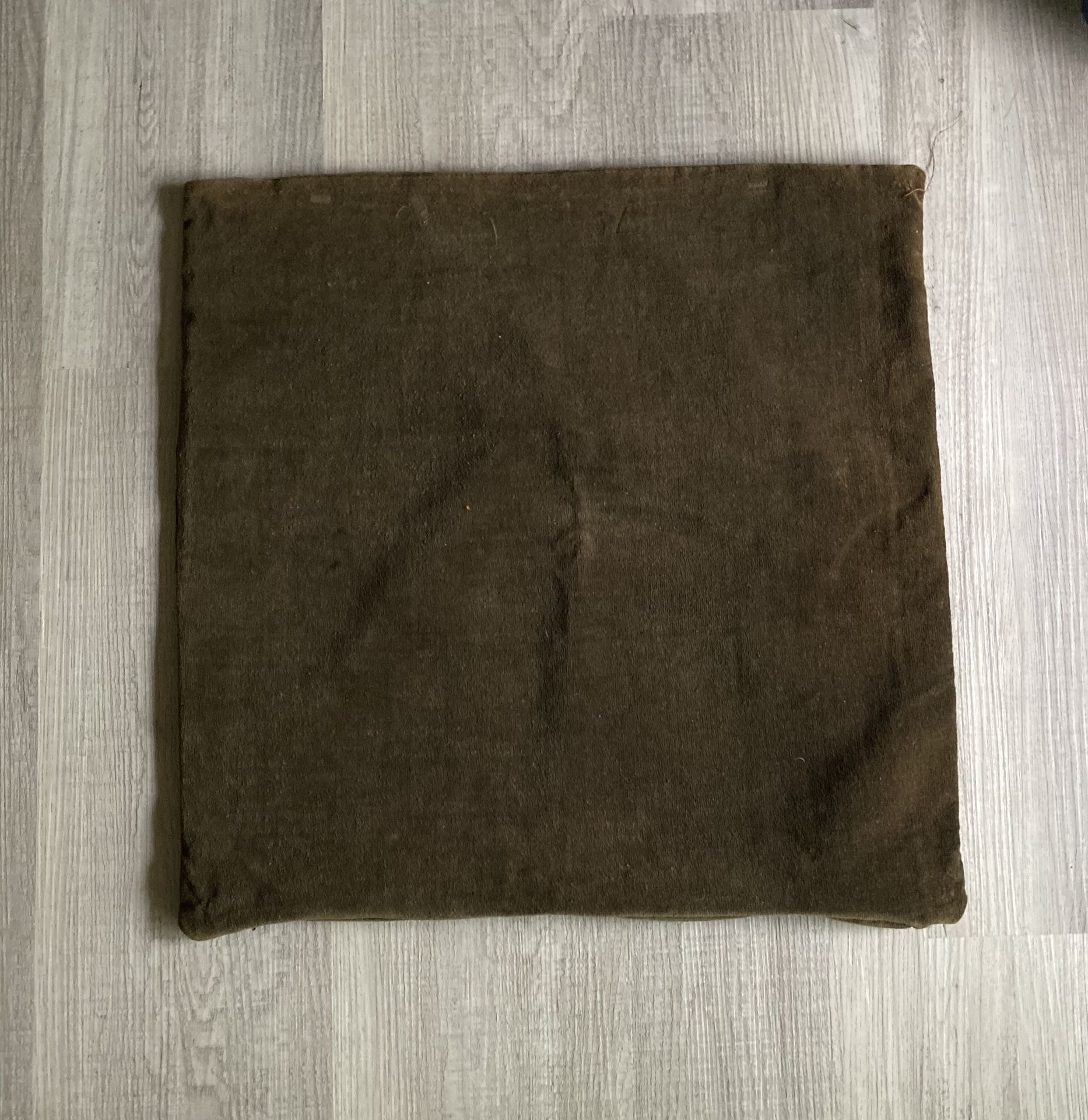 Pottery Barn Washed Velvet Pillow Cover 20x20 Dark Moss Green plush zip closure