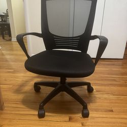 Black Mesh Office Chair with Arms