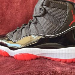 Air Jordan 11 retro black and red