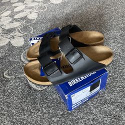 BIRKENSTOCKS 