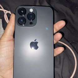 *BRAND NEW *iPhone 14 Pro Max 
