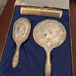 3 Piece Dresser Set By Towel Silversmith 