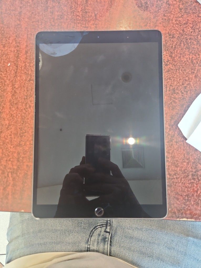 iPad 3rd generation 256gb Water Damaged