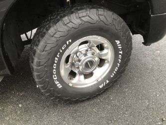2000-2005 Ford Excursion / F250 wheels and new tires