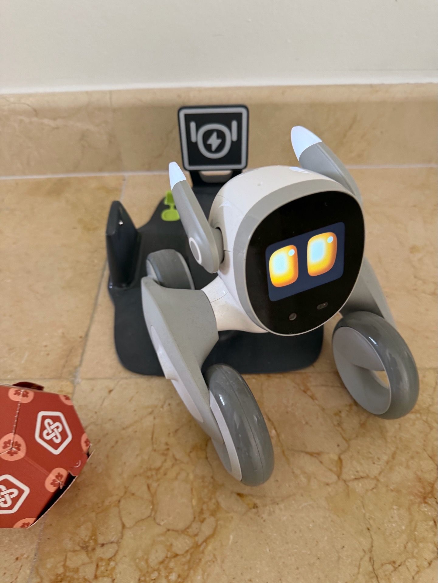 Robot LOONA Petbot