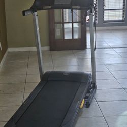 Treadmill Like New!! Golds Gym