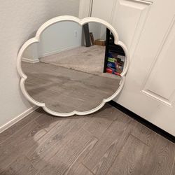 White Flower Shaped Wall Mirror