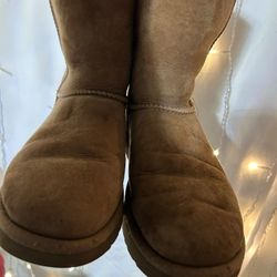Ugg Boots Tan Sz7 Mid Calf Good Deal