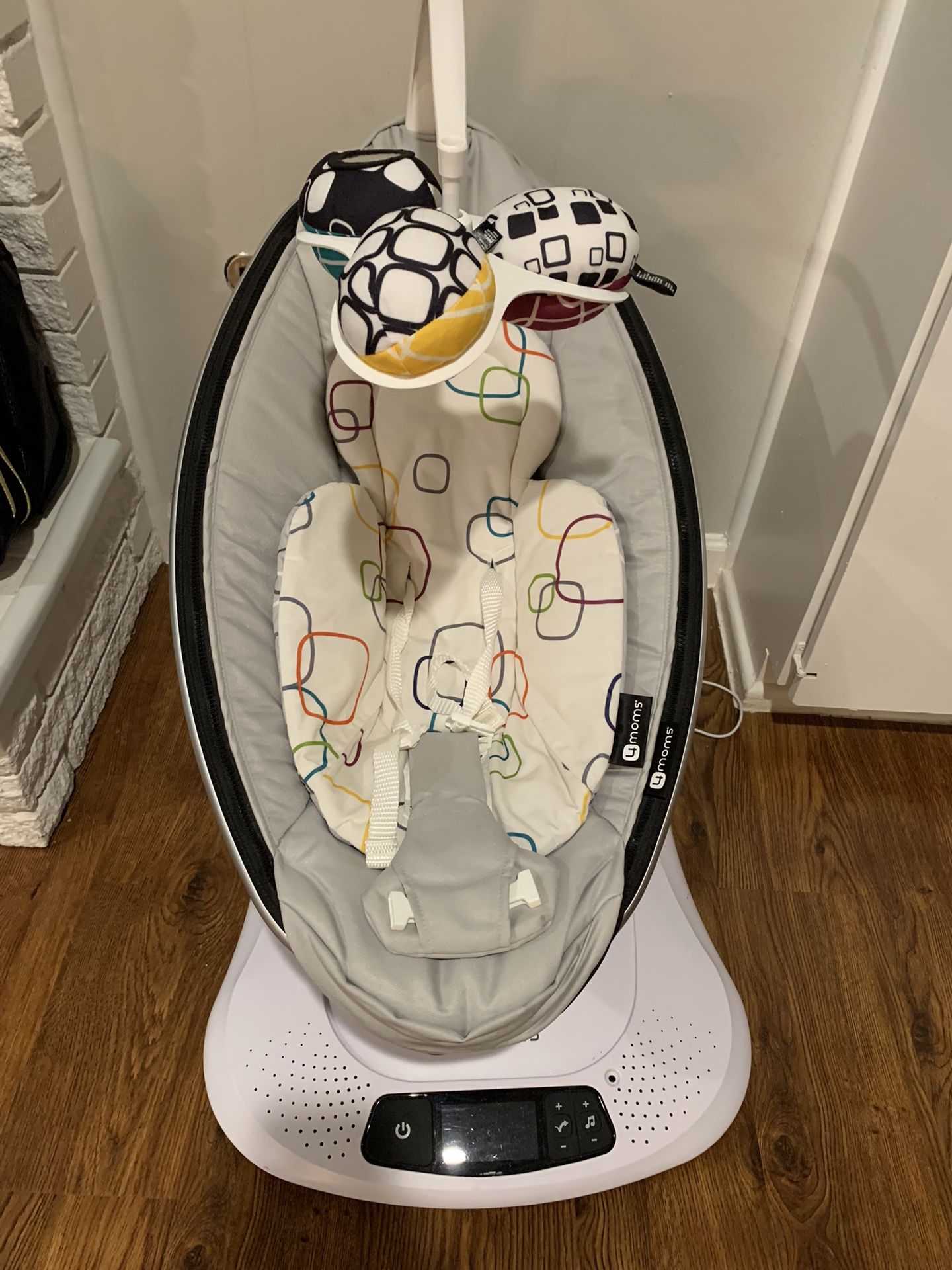 4 Moms MamaRoo Baby Swing