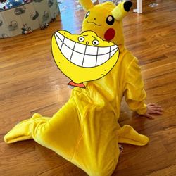 Kids Halloween Costumes – Pikachu & Super Mario