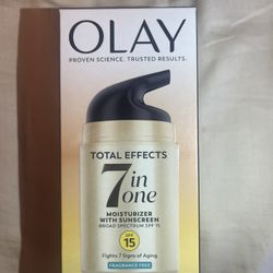 Olay Total Effects 7 in 1 Moisturizer with Sunscreen Spf 15 50 ML