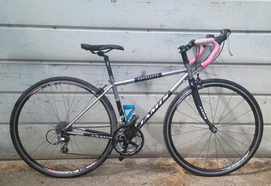 JAMIS ROAD BIKE
