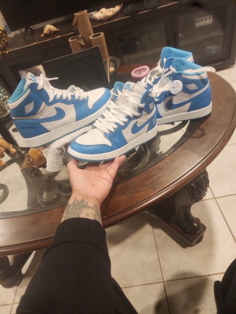 Air Jordan 1 HIGH OG RETRO UNC SIZE 7Y