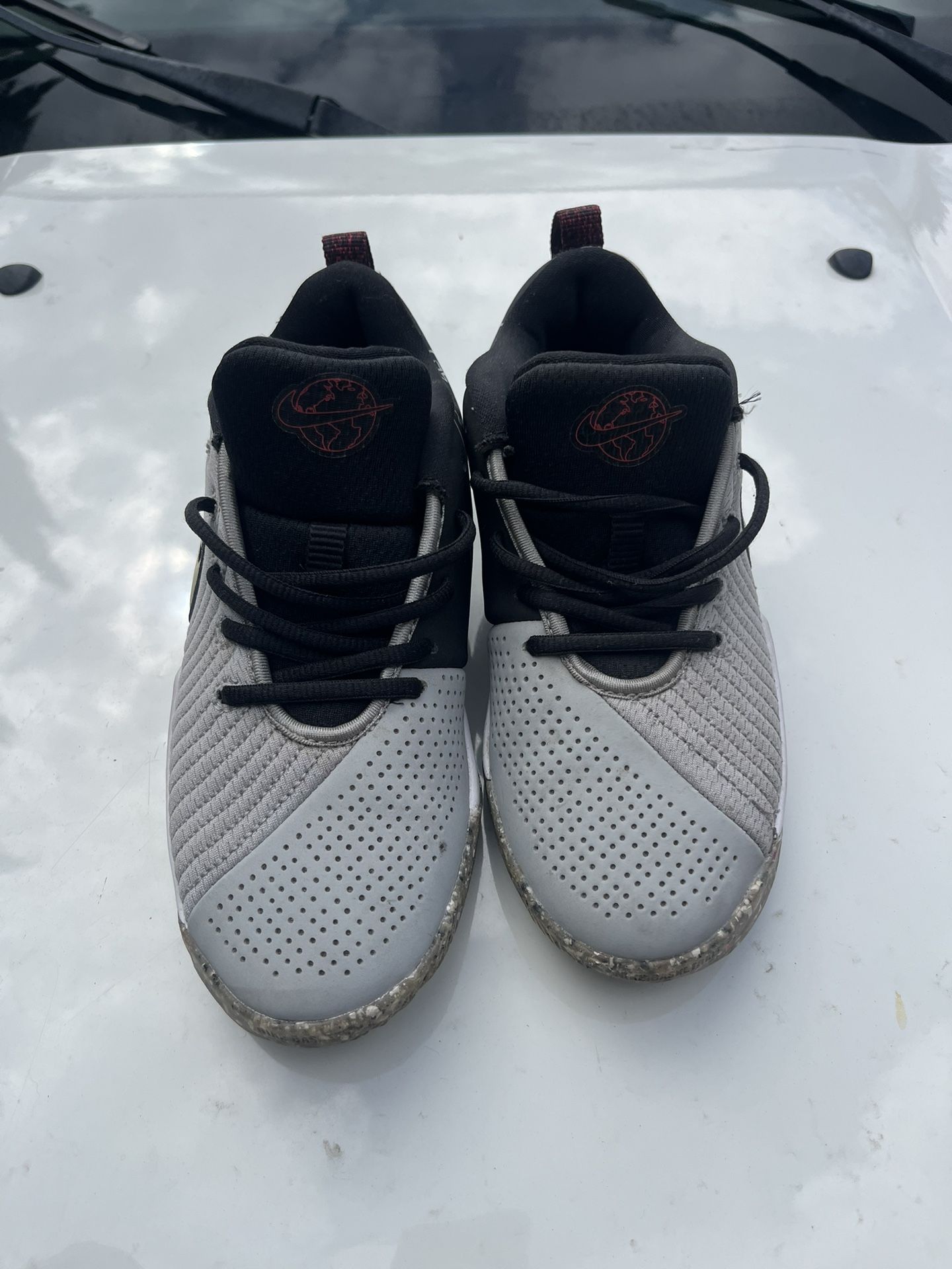 Team Hustle Quick 2 SE GS 'Light Smoke Grey' Youth Size 5