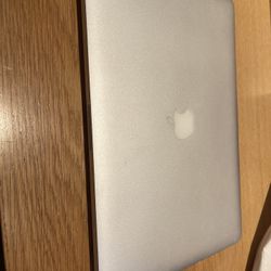 MacBook Pro 2014 15.4 Inch i7 16 Gb Ram 1 Tb Ssd Like New 