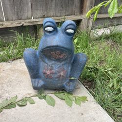 frog flower pot