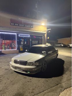 Lexus LS400