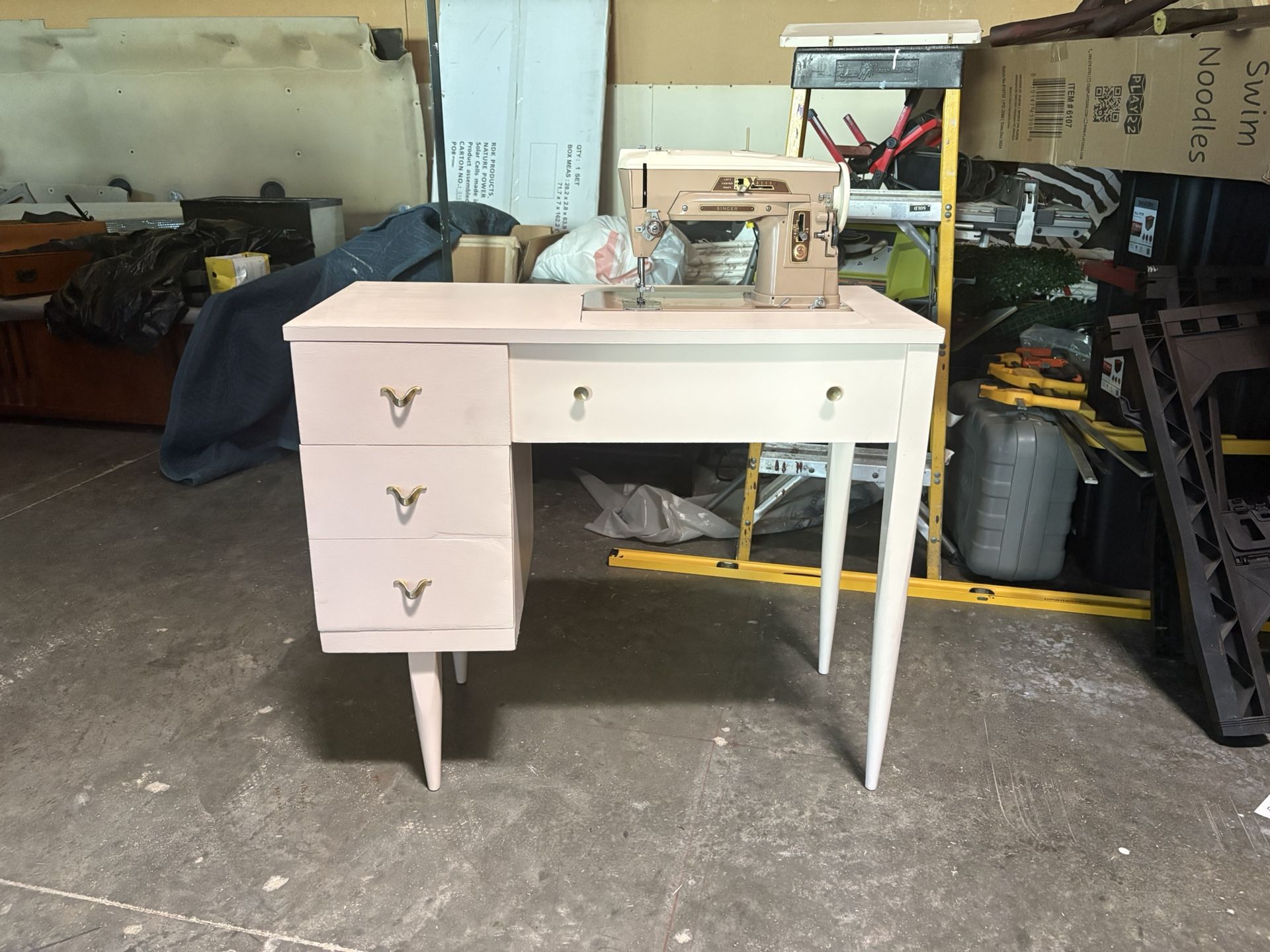1960s Singer 404 with original table