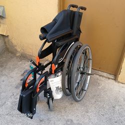 wheelchair 