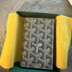 Goyard card holder
