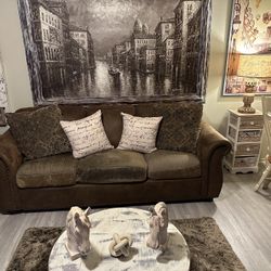 Couch And Chair With Autamun 