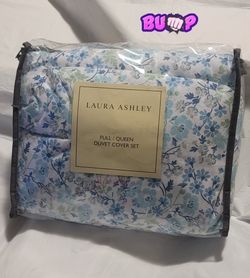 3 Piece Duvet Cover Set, Full/Queen LAURA ASHLEY (**NEW**)