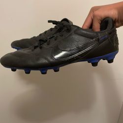 Nike Soccer Cleats Boys Size 8