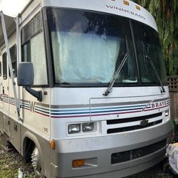 2000 Winnebago